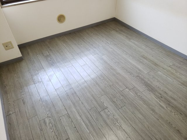 エフレジデンス17番館の居間・リビング