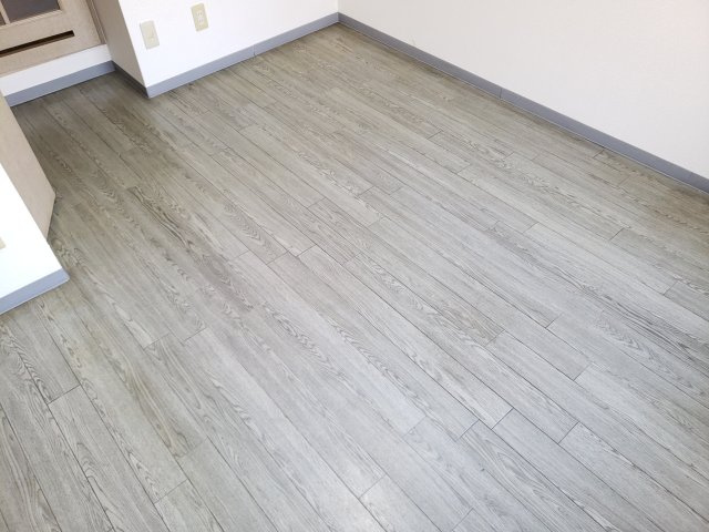 エフレジデンス17番館の居間・リビング