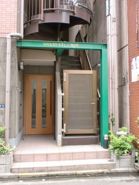 WOOD VILLAGE(ウッドヴィレッジ)のエントランス