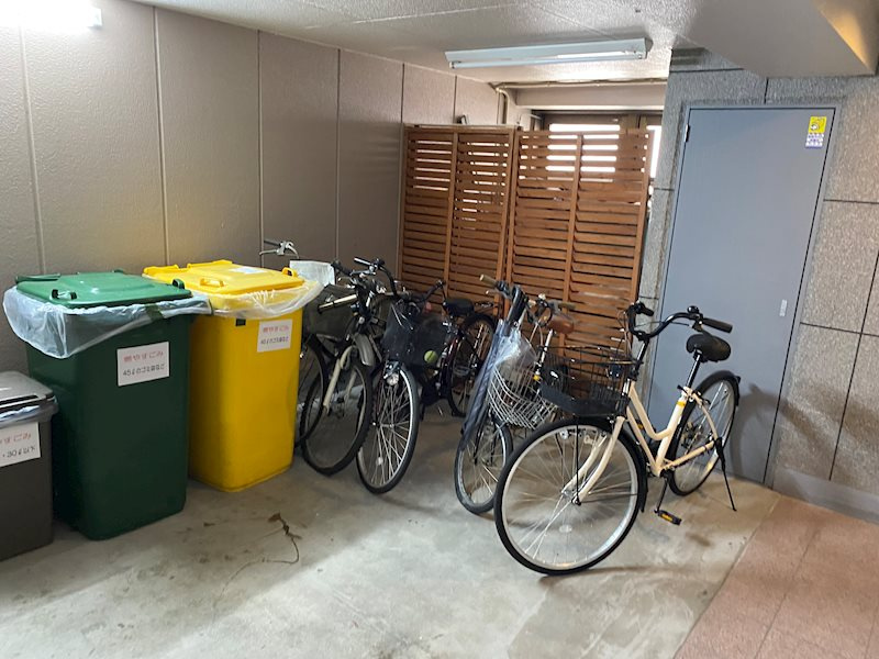 WOOD VILLAGE(ウッドヴィレッジ)の駐車場|駐輪場