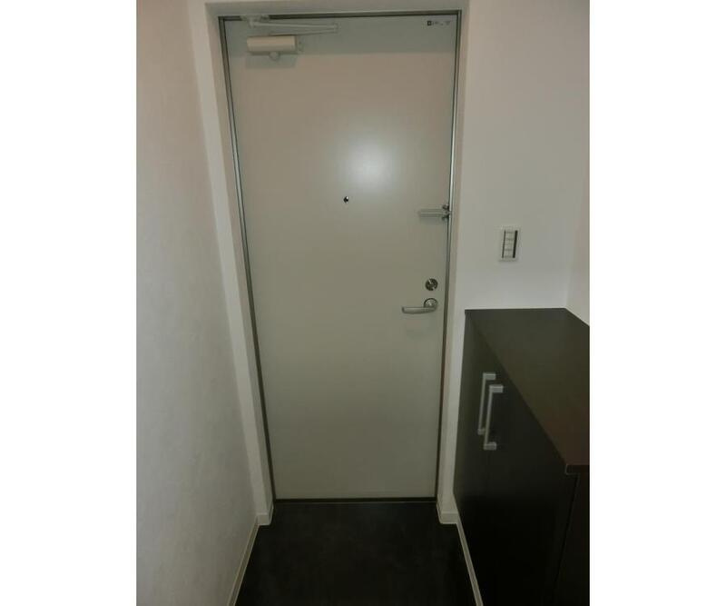 Ｃａｓｓｅｔａ　Ｃａｒｉｎａ（カゼッタ　カリーナ） の玄関