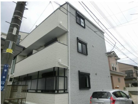 Ｃａｓｓｅｔａ　Ｃａｒｉｎａ（カゼッタ　カリーナ） の外観