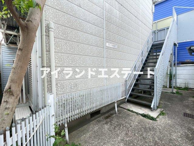 ヴィラ桜新町　敷金0　礼金0　陽当たり良好　のエントランス