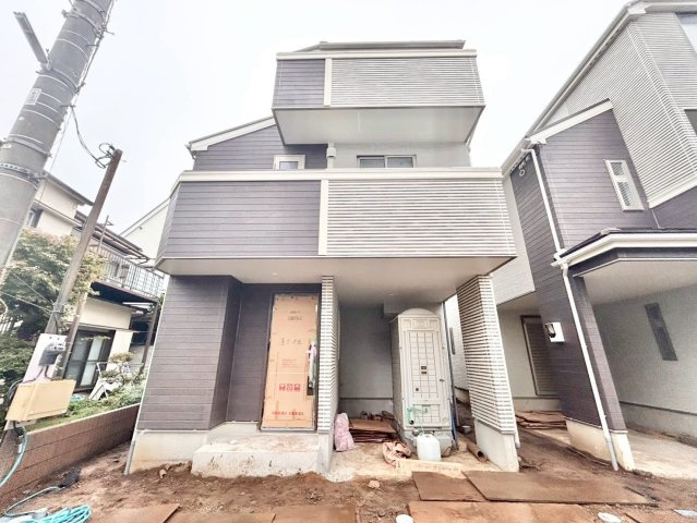 板橋区蓮沼町　新築戸建　全2棟の外観|1号棟外観写真

現地ご見学希望・資料請求などお気軽にお問い合わせ下さい！
03-5990-5201