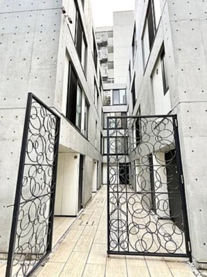 【エントランス】 | ヴォリュート門仲 | 毎日通るエントランスはこのようになっています