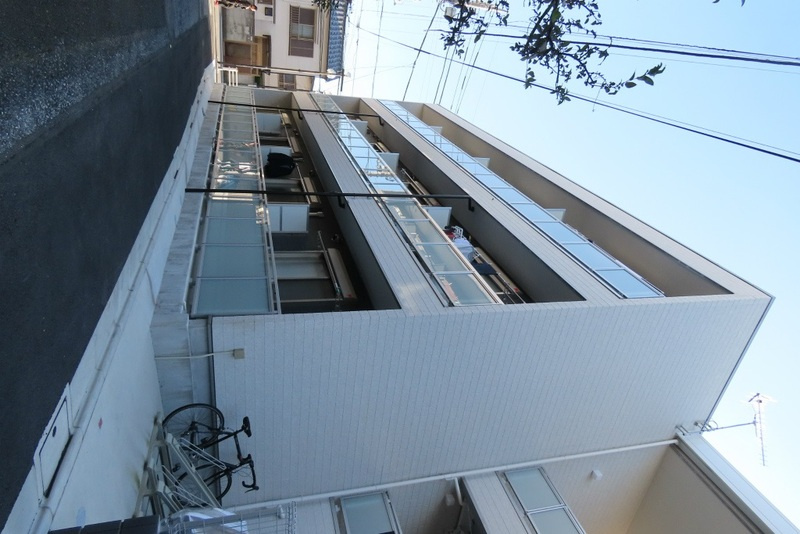 リブリ・TKグレイスビルⅢのエントランス