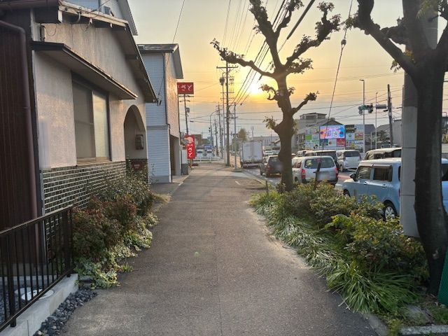 一宮市大宮三丁目土地の前面道路含む現地写真