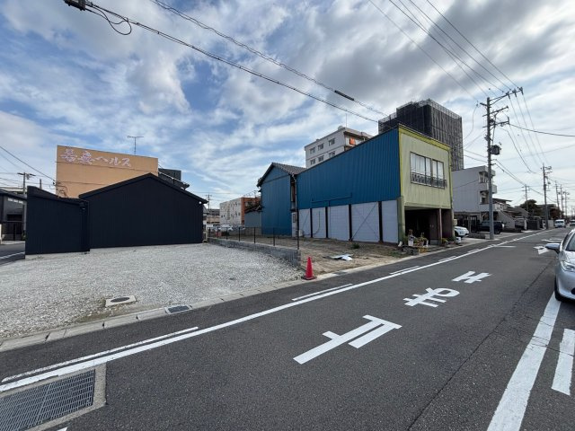 一宮市泉２丁目土地の前面道路含む現地写真