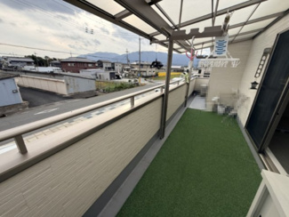 【バルコニー】 | 大和高田市奥田　令和2年7月建築中古戸建 | 暖かな日差しのふりそそぐバルコニー