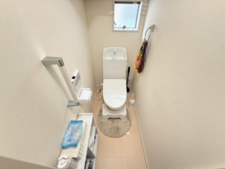 【トイレ】 | 大和高田市奥田　令和2年7月建築中古戸建 | ゆったりとした空間のトイレです