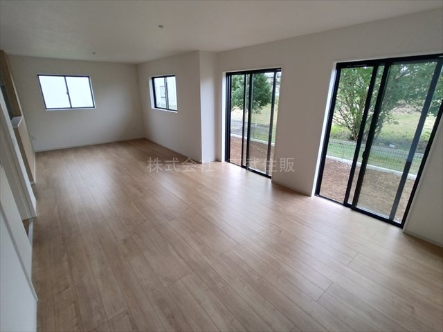 【居間・リビング】の画像