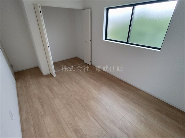 【子供部屋】 | 坂戸市片柳5期　全2棟　2号棟 | 洋室6.5帖、お子さんのためのお部屋にいかがでしょうか