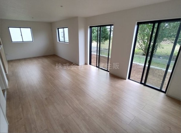 【居間・リビング】の画像