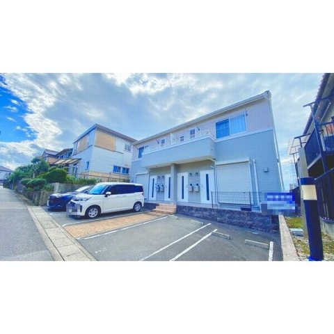 Breeze漆山の駐車場