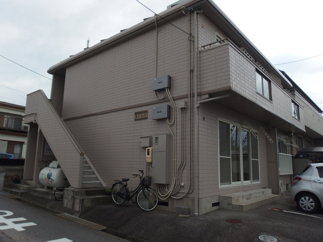 赤とんぼの外観