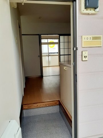 ニューシティ城Ⅱの玄関