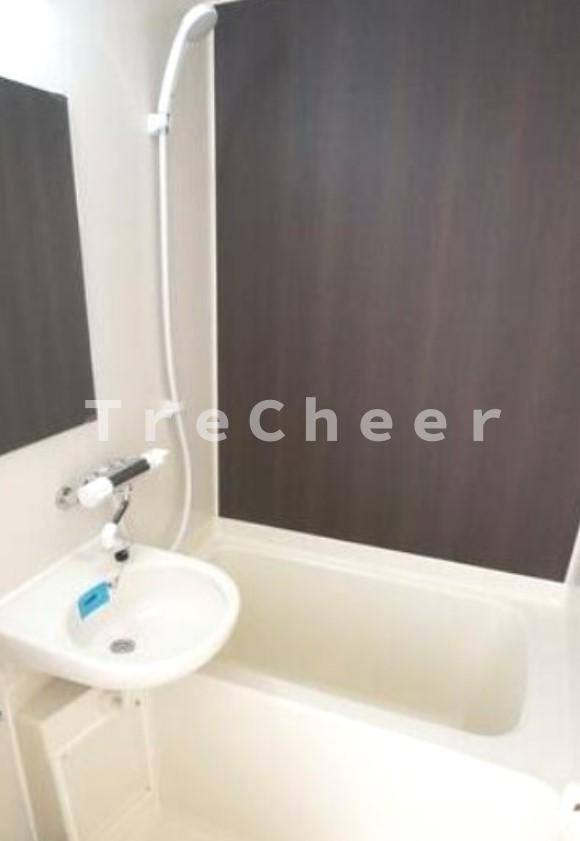 ティーズガーデン蓮根Ⅱ(T'sgarden蓮根Ⅱ)の浴室