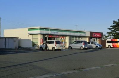 【周辺】 | リヴァープレッソ | ファミリーマート 仙台空港前店まで1300m