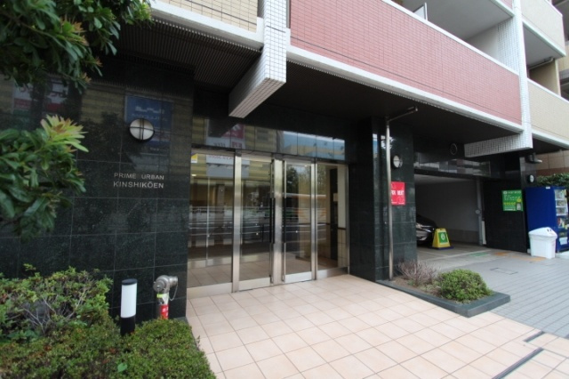 プライムアーバン錦糸公園のエントランス