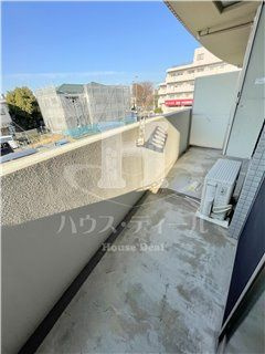 【バルコニー】 | グラン・エスプリ | 開放的で明るい空間を演出してくれるバルコニーです