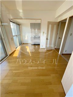 【居間・リビング】 | グラン・エスプリ | こちらのリビングで趣味の時間をお楽しみください