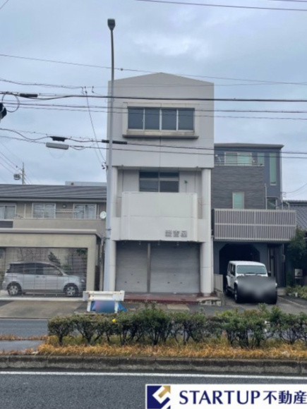 南区明治2丁目戸建の外観|鉄骨造陸屋根3階建