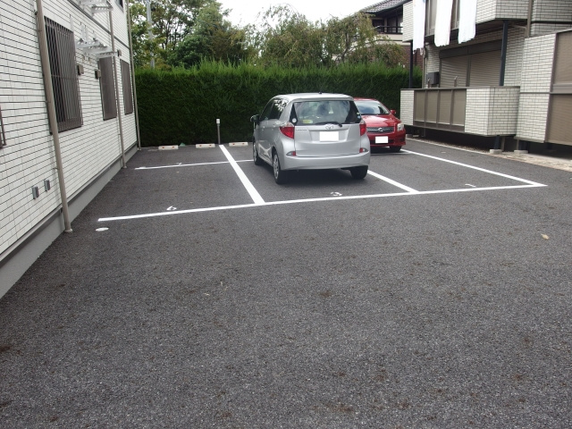 サニースクエアAの駐車場