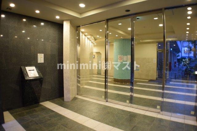 ルクレ難波　(旧：CASSIA難波)のエントランス