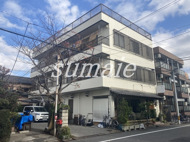 山野ビルの外観|閑静な住宅街にあるマンションです。