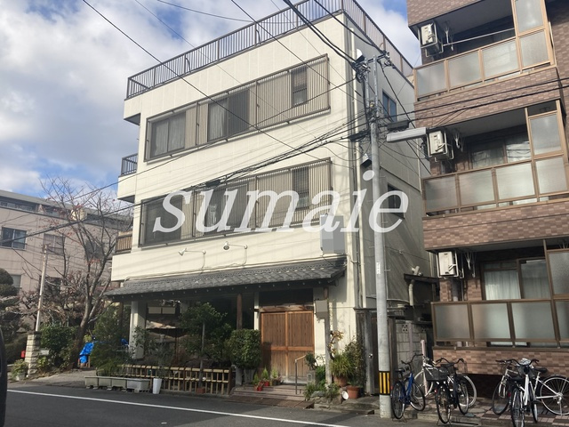 山野ビルの外観|閑静な住宅街にあるマンションです。
