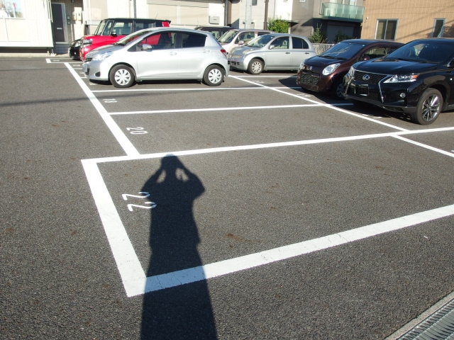 サニースクエアBの駐車場