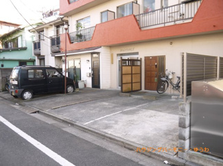 【駐車場】