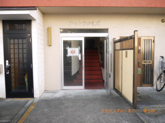 【エントランス】 | 清廉とされたエントランスになっています。