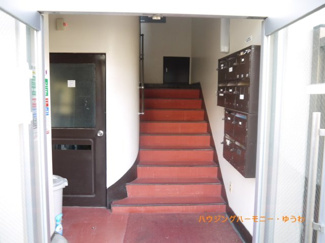 【展望】 | 清潔感と歓迎感があるエントランスホールとなります。