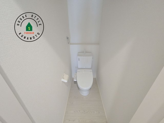 熊本市東区戸島7丁目第2-1棟（1号棟）　の内観：施工例|温水洗浄便座を完備しております。