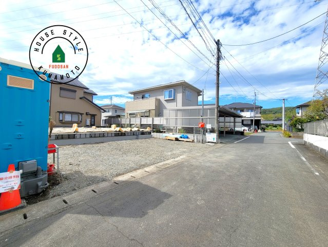 熊本市東区戸島7丁目第2-1棟（1号棟）　の前面道路含む現地写真|見学の時間などお気軽にお問い合わせ下さい。