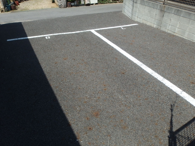 ヴァンテアンの駐車場