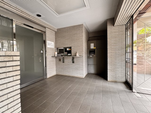 ライオンズンマンション篠崎八石公園のロビー