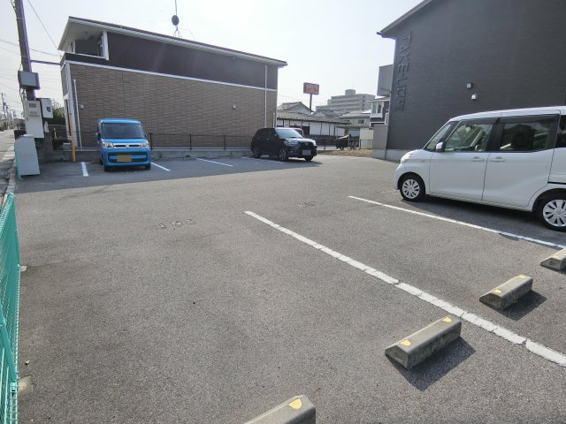 TAKE-UP Ⅶ（テイクアップセブン）の駐車場