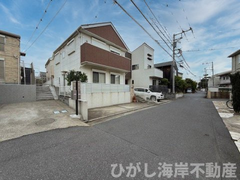 茅ヶ崎市東海岸南３丁目　中古戸建の前面道路含む現地写真|現地外観