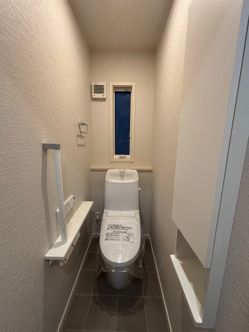 一宮市野口二丁目新築戸建のトイレ