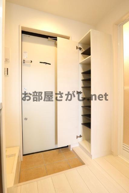 インスパーク本駒込【千石✕ロフト／12月中旬入居可】の玄関