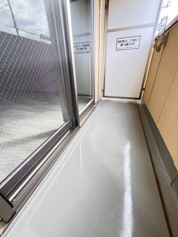 大阪市旭区赤川４丁目の賃貸マンションのバルコニー