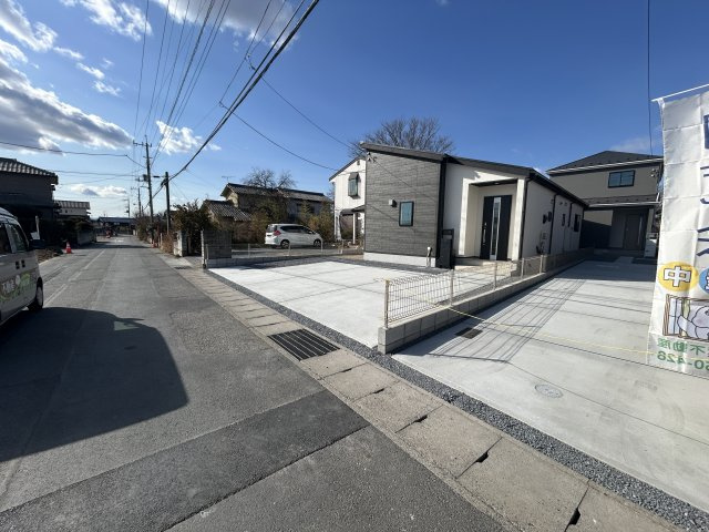 新築　佐波郡玉村町五料24-1期　LIGNAGE　１号棟の前面道路含む現地写真|現地写真　東側接道幅員約5.1ｍ	