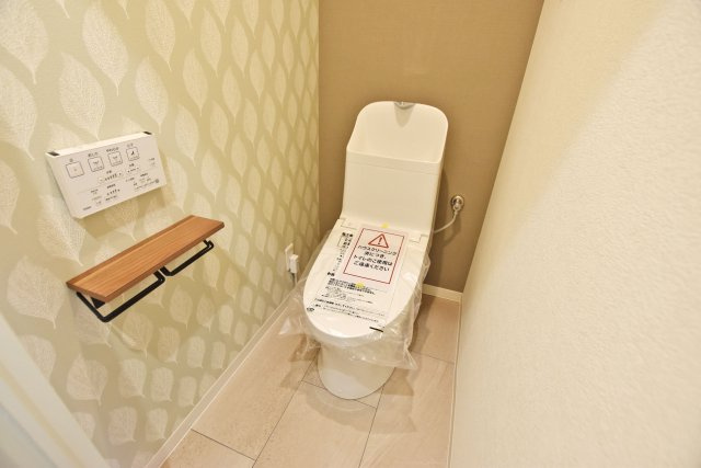 シティパーク武庫之荘のトイレ|温水洗浄便座付きで快適にご利用いただけます。