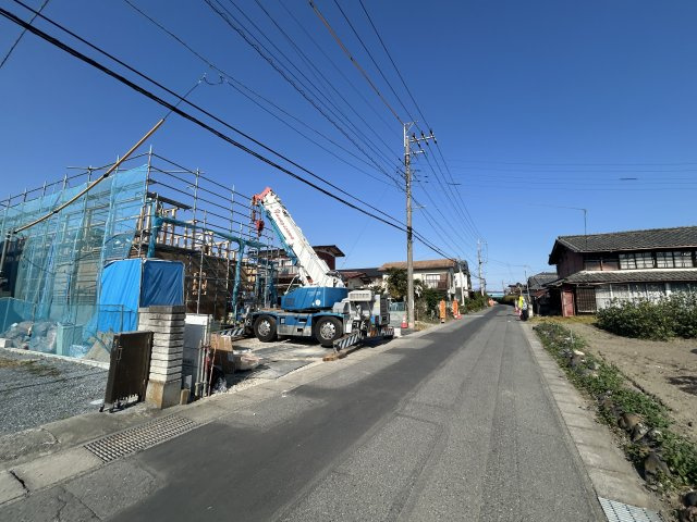 新築　佐波郡玉村町五料24-1期　LIGNAGE　2号棟の前面道路含む現地写真|現地写真　東側接道幅員約5.1ｍ	