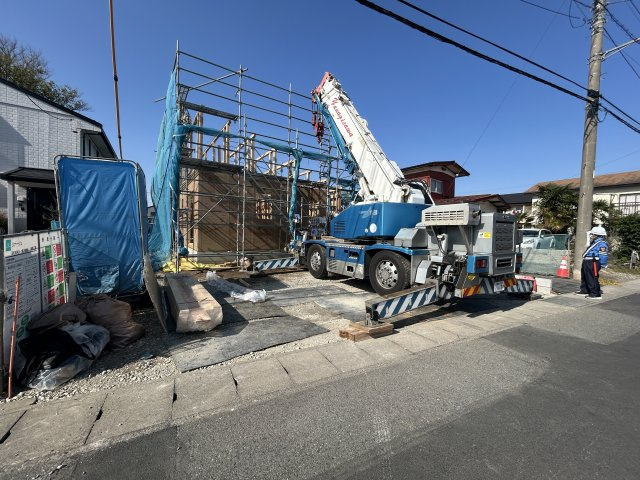 新築　佐波郡玉村町五料24-1期　LIGNAGE　2号棟の駐車場|現地写真　駐車スペースは並列3台分可能です！



