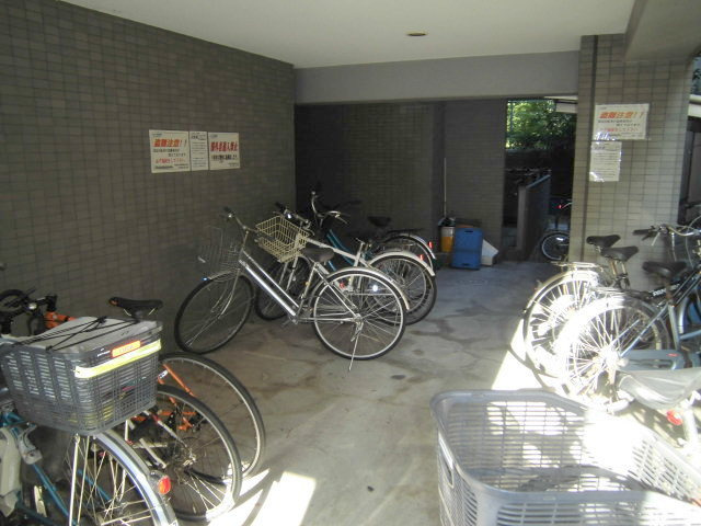 ジュネス石川の駐車場|★駐輪場★