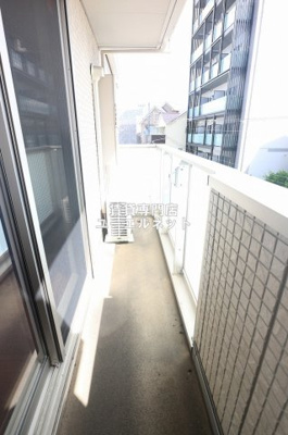 【バルコニー】 | Comfort Hirosiba | バルコニー付きで採光＆風通し良好！