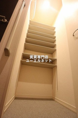 【設備】 | Comfort Hirosiba | ブーツや傘もまとめて収納できて便利なシューズクローク
